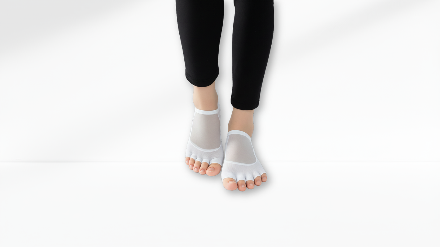 Person wearing Toe Socks Mesh Grip on a white background
